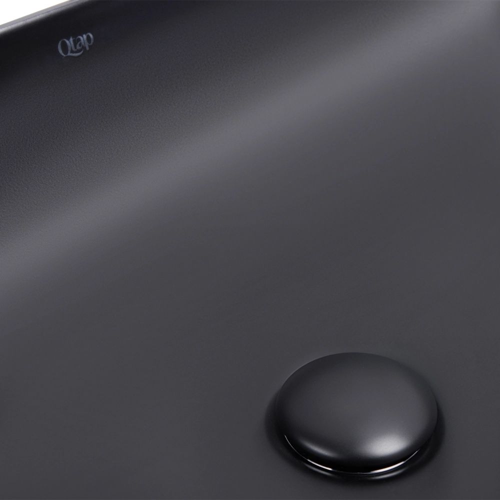 Комплект Qtap Robin: Раковина накладна прамокутна 610x400x145 мм Matt Black + Донний клапан PU03