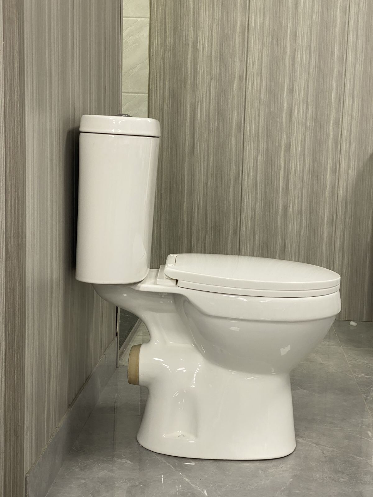 Унітаз Light W 65,5*38,5*73,5 білий ( А0055528 )
